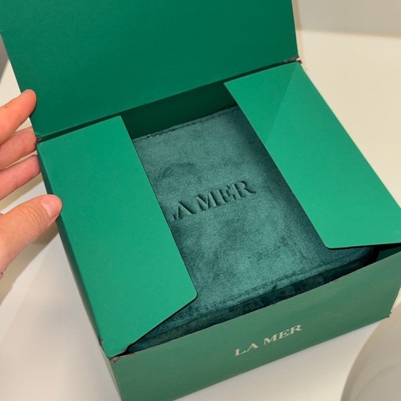 La Mer the moisturizing Soft Cream with emerald Velvet Case brand new - Picture 10 of 16